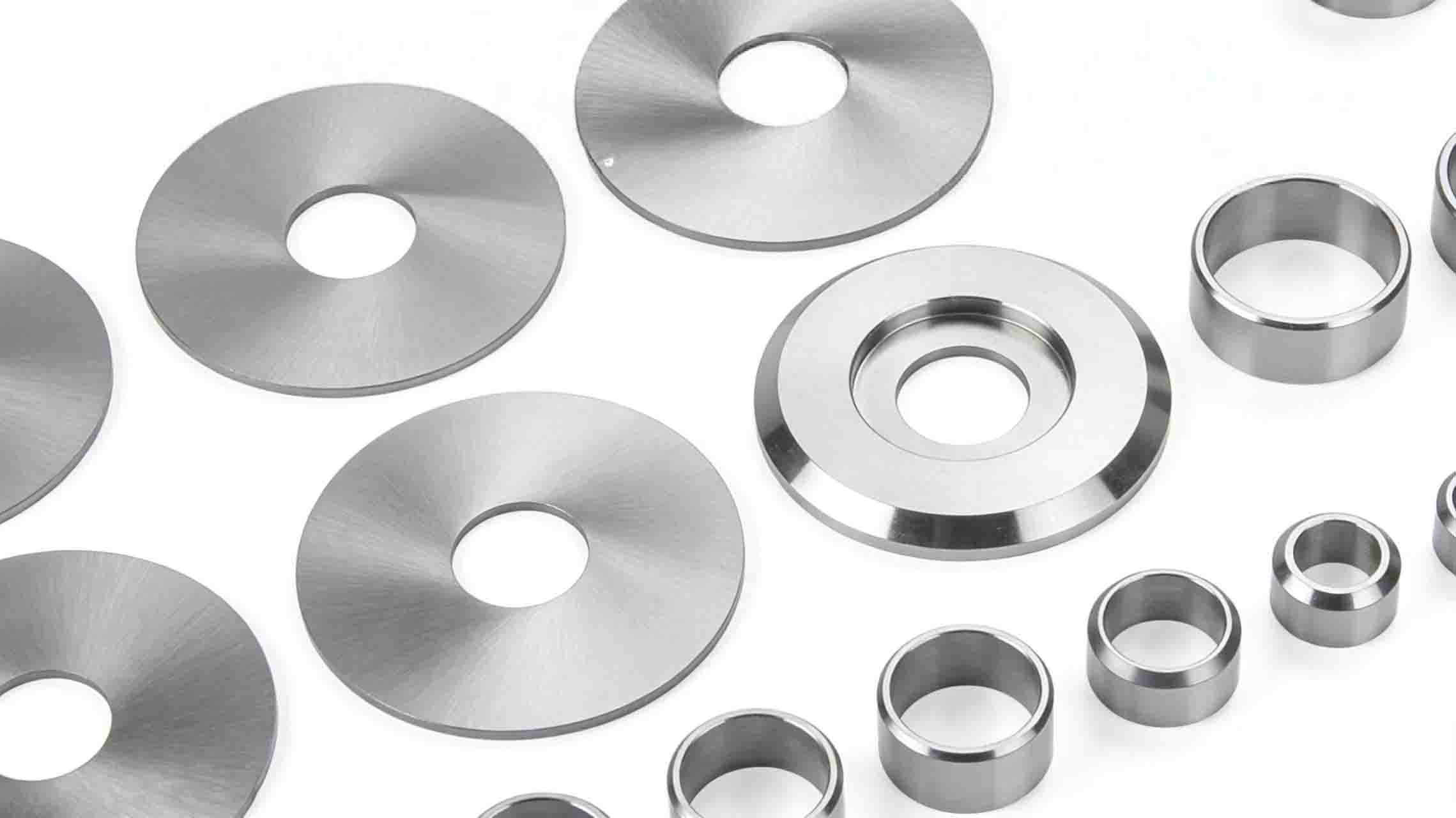 ¿Cómo solucionar los problemas de tensión de la banda causados ​​por una posición incorrecta de la cuchilla de corte?